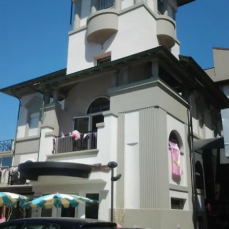 Sayonara Hotel
