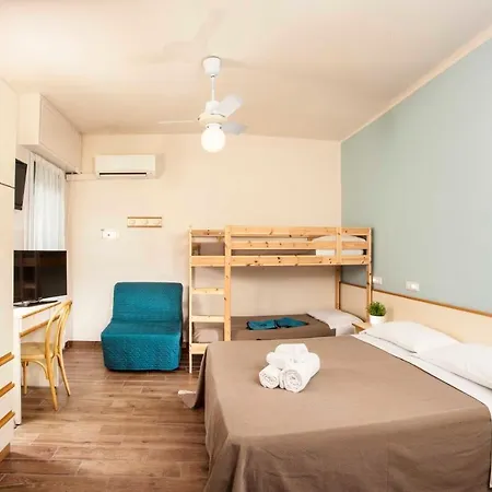 Hotel Sayonara