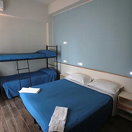 Hotel Sayonara